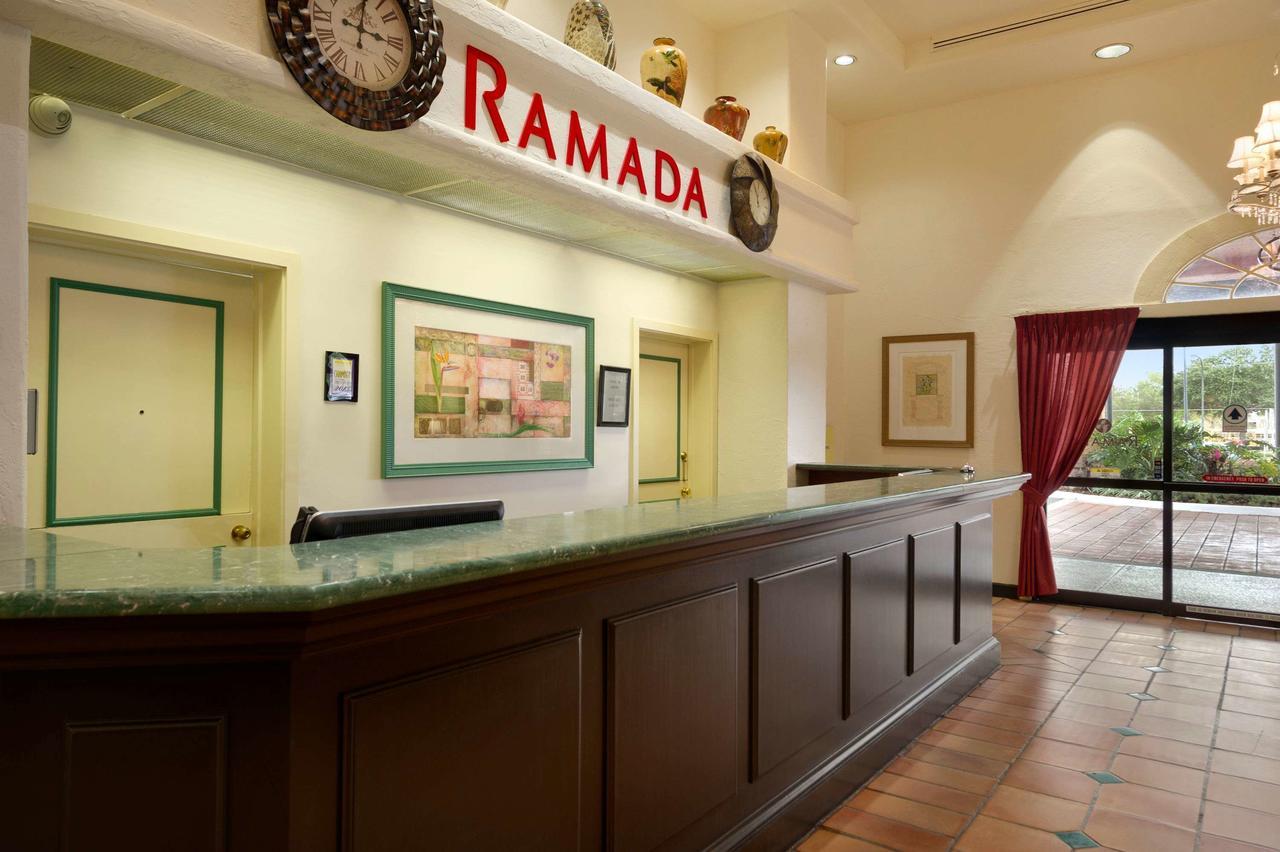 Ramada By Wyndham Kissimmee Downtown Hotel Kültér fotó